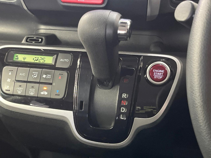 2015 Honda N-BOX DBA-JF1 (UW-6a2e1b02f2553)[27]