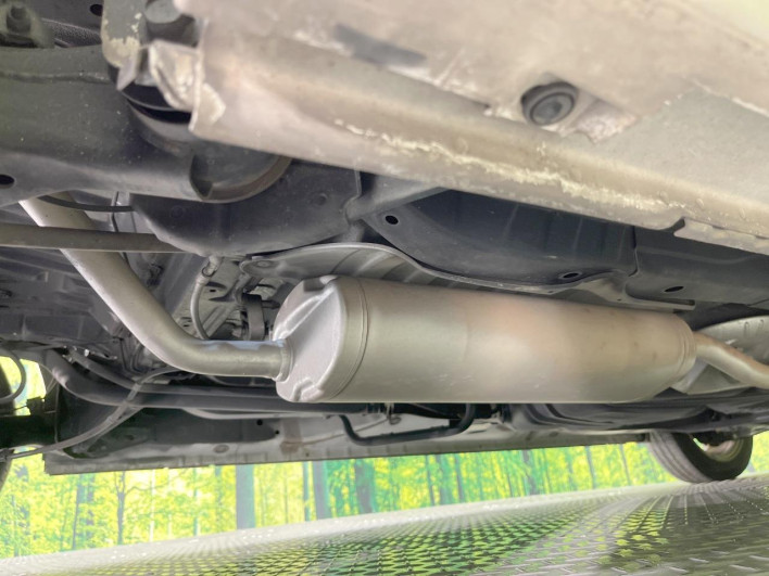2015 Honda N-BOX CUSTOM DBA-JF1 (UW-6a2e1b0446ea1)[24]