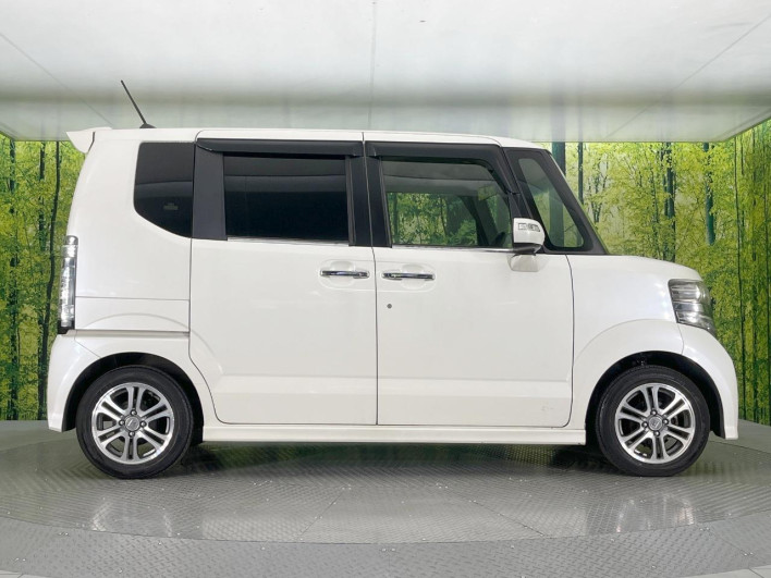 2015 Honda N-BOX CUSTOM DBA-JF1 (UW-6a2e1b0446ea1)[16]