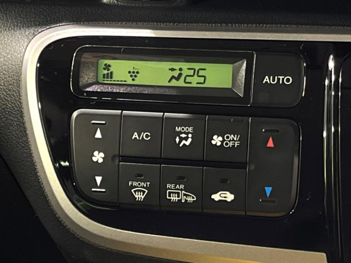 2014 Honda N-BOX DBA-JF2 (UW-6a2e1b087c7d0)[18]
