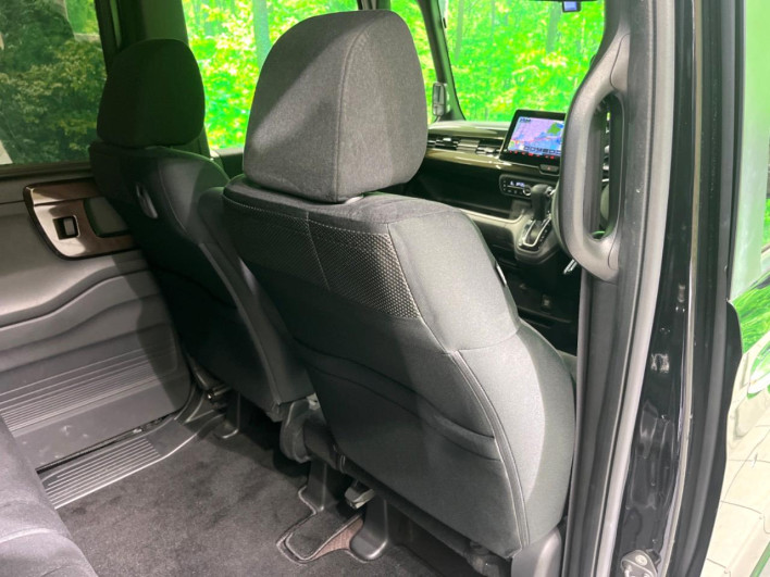 2018 Honda N-BOX CUSTOM DBA-JF3 (UW-6a2e1b09bff42)[17]