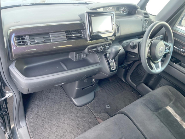 2018 Honda N-BOX CUSTOM DBA-JF3 (UW-6a2e1b0a0aa54)[23]