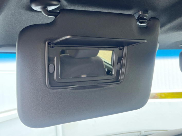 2018 Honda N-BOX CUSTOM DBA-JF3 (UW-6a2e1b0a0aa54)[24]