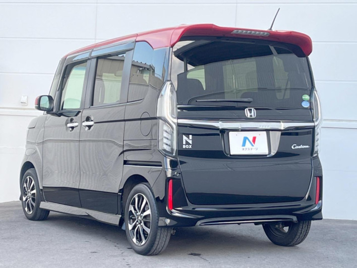 2018 Honda N-BOX CUSTOM DBA-JF3 (UW-6a2e1b0a0aa54)[19]