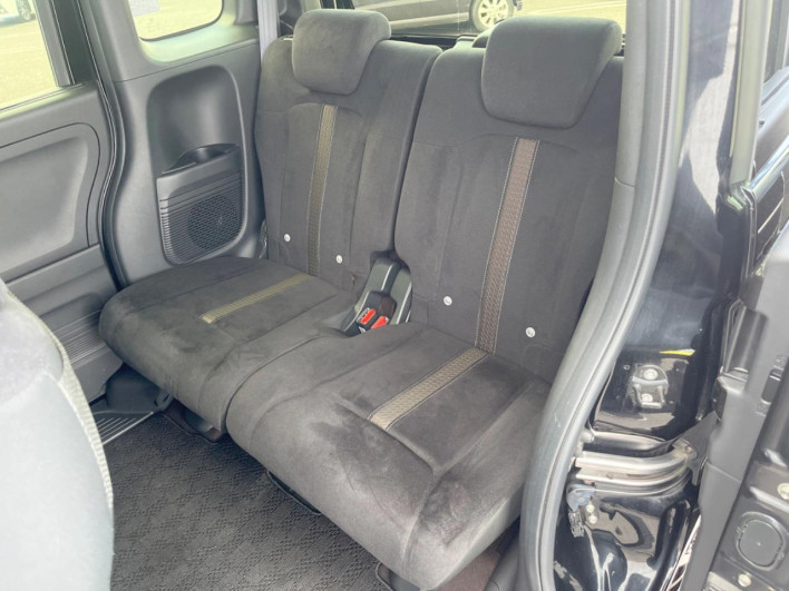2018 Honda N-BOX CUSTOM DBA-JF3 (UW-6a2e1b0a0aa54)[28]