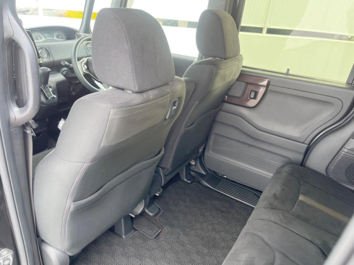 2018 Honda N-BOX CUSTOM DBA-JF3 (UW-6a2e1b0a0aa54)[27]