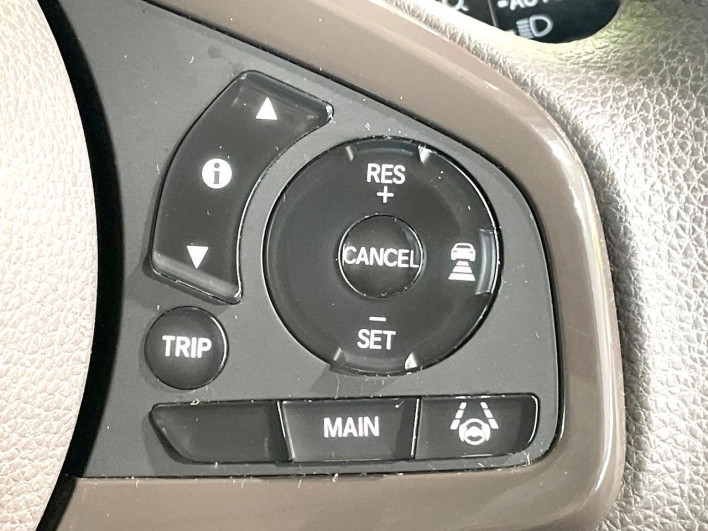 2018 Honda N-BOX DBA-JF3 (UW-6a2e1b0a5d8a5)[21]