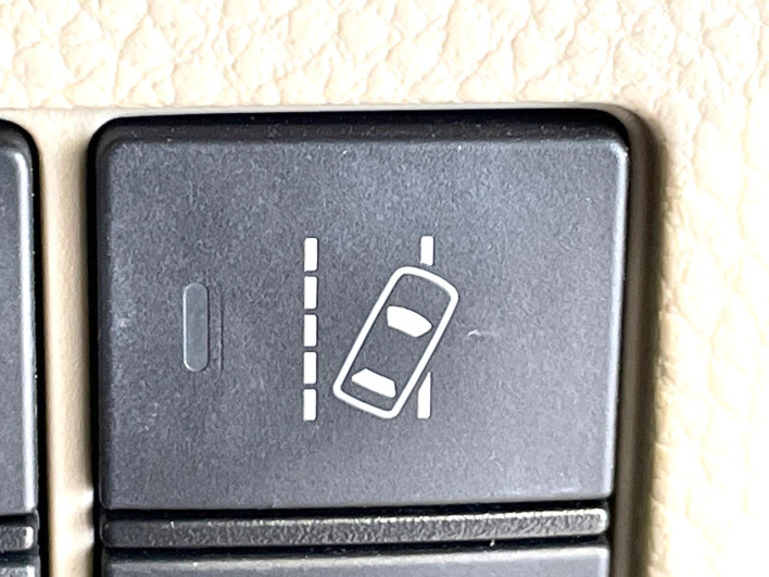 2018 Honda N-BOX DBA-JF3 (UW-6a2e1b0a5d8a5)[27]