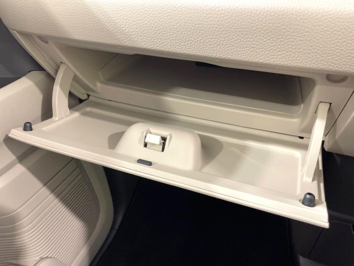 2019 Honda N-BOX DBA-JF3 (UW-6a2e1b0c8092d)[15]