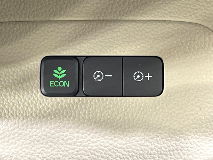 2019 Honda N-BOX DBA-JF3 (UW-6a2e1b0c8092d)[29]