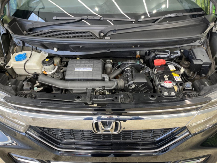 2019 Honda N-BOX CUSTOM DBA-JF3 (UW-6a2e1b0ca1694)[8]