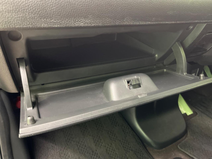 2019 Honda N-BOX CUSTOM DBA-JF3 (UW-6a2e1b0ca1694)[11]