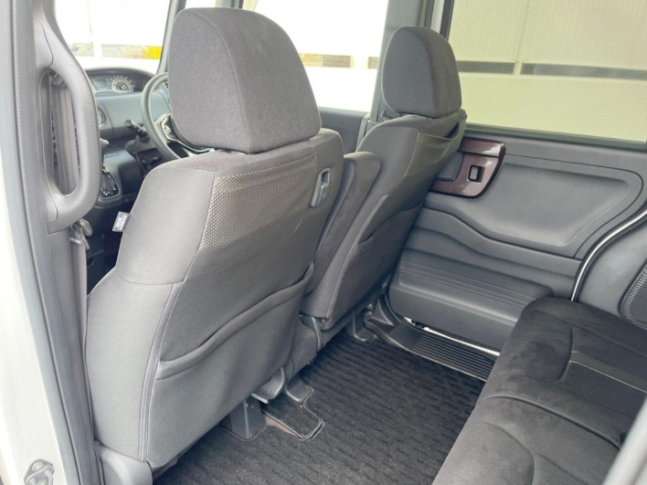 2020 Honda N-BOX CUSTOM 6BA-JF3 (UW-6a2e1b0ea20fd)[25]