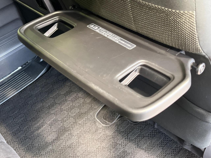 2021 Honda N-BOX CUSTOM 6BA-JF3 (UW-6a2e1b151ee32)[23]
