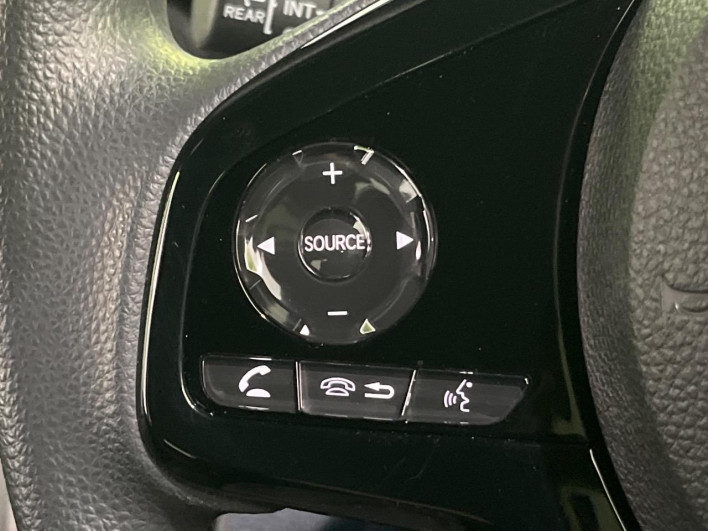 2023 Honda N-BOX CUSTOM 6BA-JF3 (UW-6a2e1b18af980)[26]