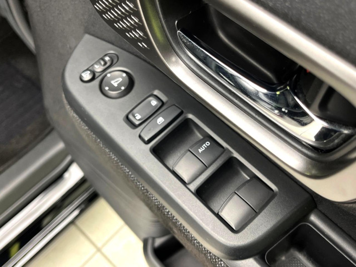 2024 Honda N-BOX CUSTOM 6BA-JF5 (UW-6a2e1b1ded6f0)[7]