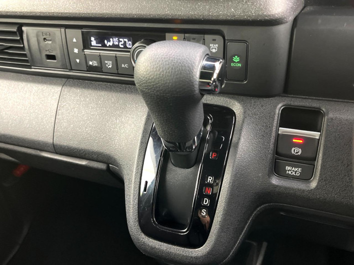 2024 Honda N-BOX CUSTOM 6BA-JF5 (UW-6a2e1b1ded6f0)[18]