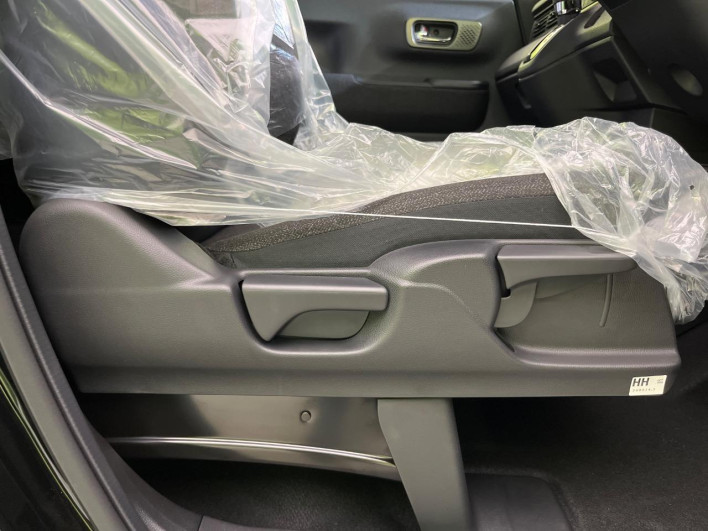 2026 Honda N-BOX CUSTOM 6BA-JF5 (UW-6a2e1b21dfff3)[20]