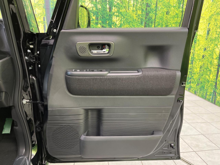 2026 Honda N-BOX CUSTOM 6BA-JF5 (UW-6a2e1b21dfff3)[4]