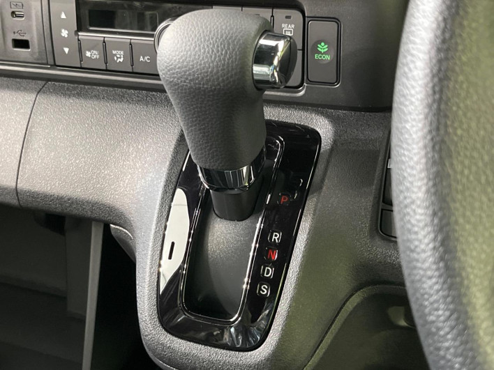2026 Honda N-BOX CUSTOM 6BA-JF5 (UW-6a2e1b21dfff3)[11]