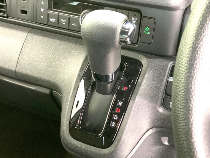 2026 Honda N-BOX CUSTOM 6BA-JF5 (UW-6a2e1b2290e43)[22]