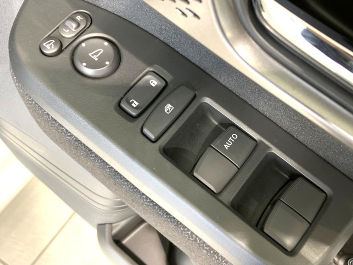 2026 Honda N-BOX CUSTOM 6BA-JF5 (UW-6a2e1b2290e43)[12]