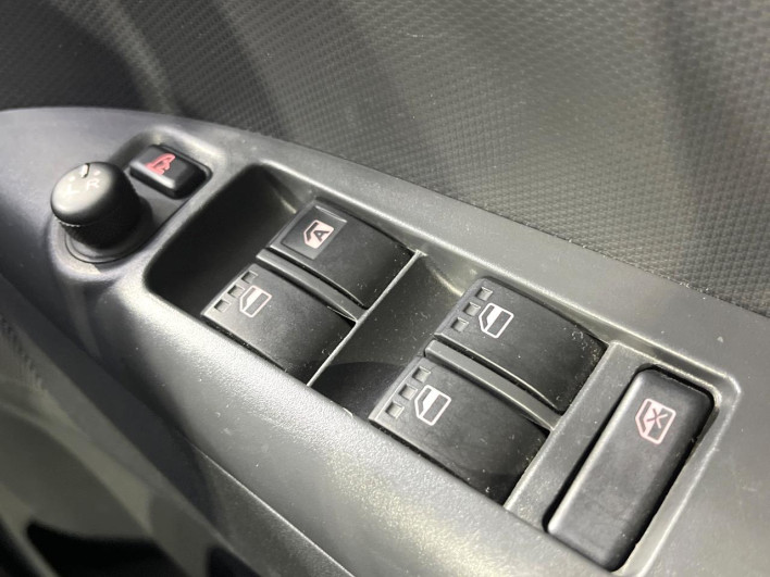 2013 Daihatsu Tanto DBA-L375S (UW-6a2e1b440b6d6)[29]