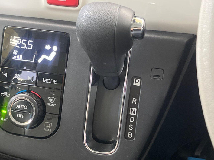 2018 Daihatsu Mira Tocot DBA-LA550S (UW-6a2e1b556f216)[28]