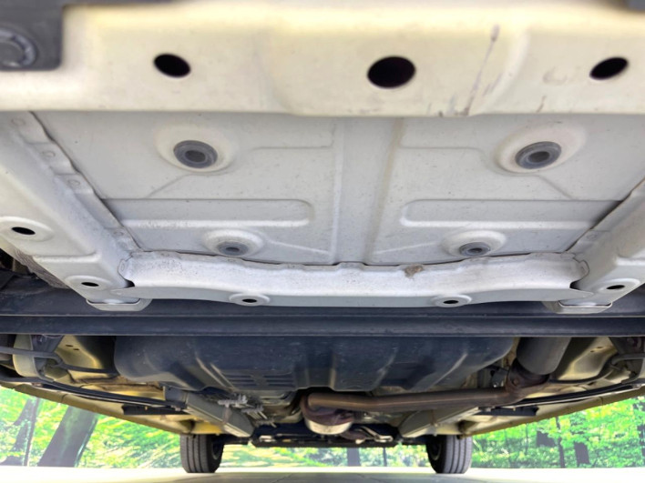 2016 Daihatsu Wake DBA-LA700S (UW-6a2e1b5f04e6e)[12]