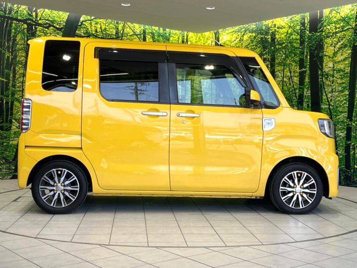 2016 Daihatsu Wake DBA-LA700S (UW-6a2e1b5f04e6e)[21]
