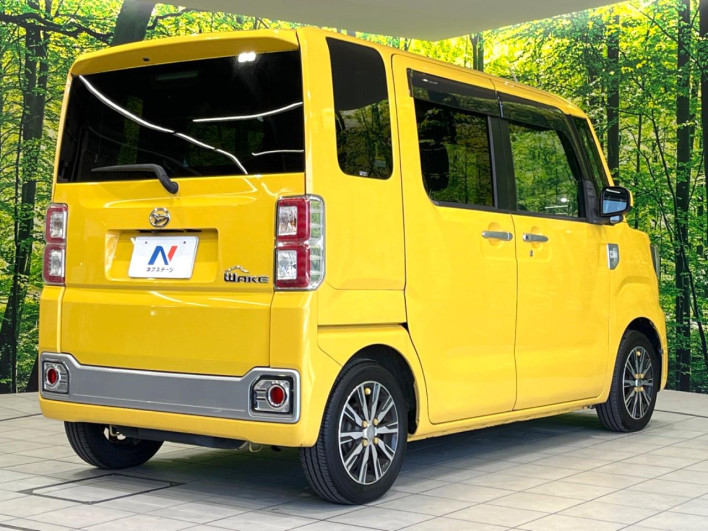 2016 Daihatsu Wake DBA-LA700S (UW-6a2e1b5f04e6e)[20]