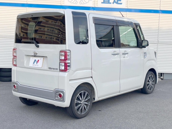 2016 Daihatsu Wake DBA-LA700S (UW-6a2e1b5f07be8)[19]