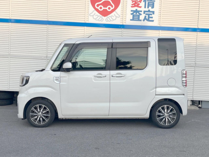 2016 Daihatsu Wake DBA-LA700S (UW-6a2e1b5f07be8)[27]