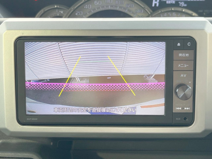 2016 Daihatsu Wake DBA-LA700S (UW-6a2e1b5f07be8)[13]
