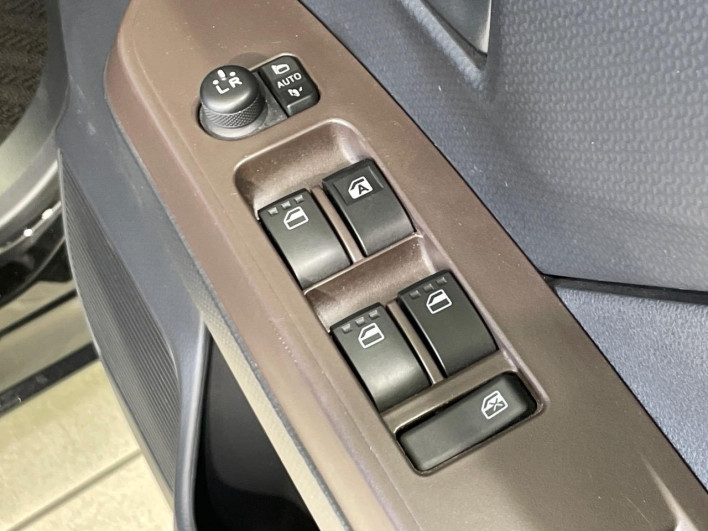 2019 Toyota Roomy DBA-M900A (UW-6a2e1b6d76838)[22]