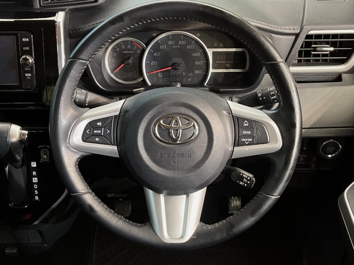 2017 Toyota Roomy DBA-M910A (UW-6a2e1b78806a3)[29]