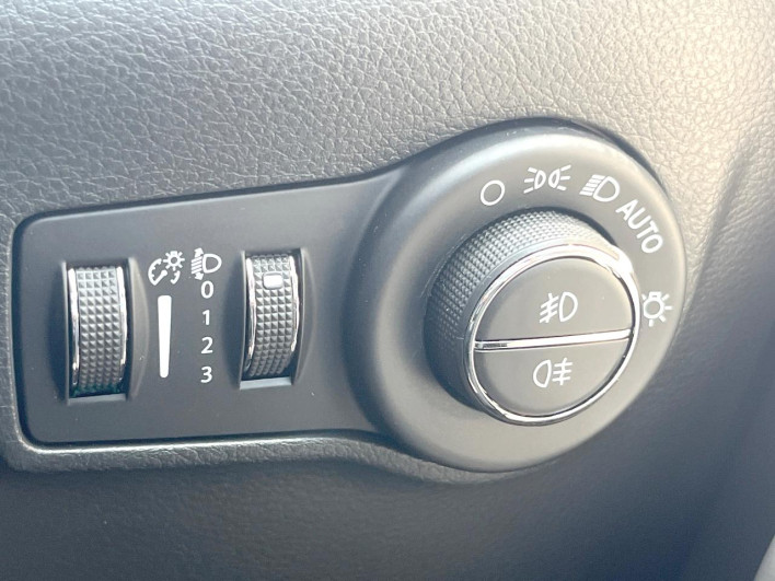 2021 Chrysler Jeep Compass 3BA-M624 (UW-6a2e1b847c94a)[23]