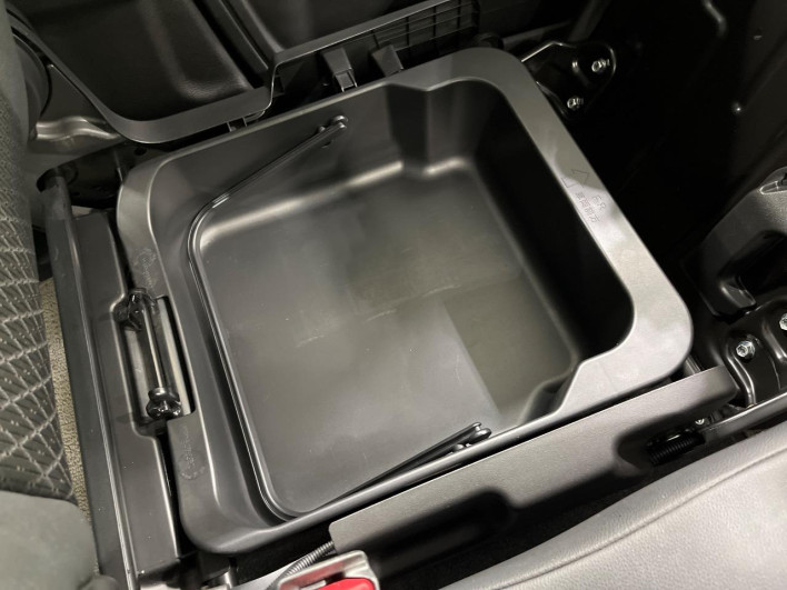 2018 Suzuki Spacia Custom DAA-MK53S (UW-6a2e1b95b1bd9)[23]