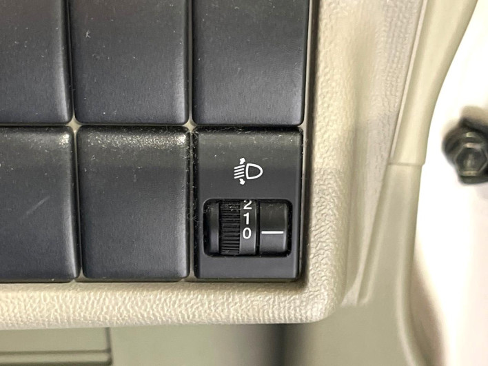 2012 Nissan Roox DBA-ML21S (UW-6a2e1b9bd1f97)[14]