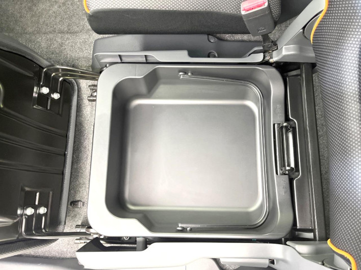 2014 Suzuki Hustler DBA-MR31S (UW-6a2e1b9fe1294)[15]