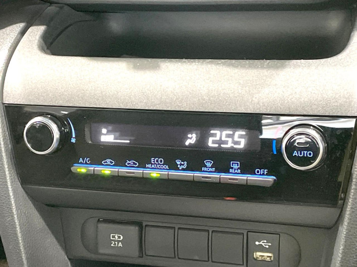 2022 Toyota Yaris Cross 6AA-MXPJ10 (UW-6a2e1bbd9e933)[12]