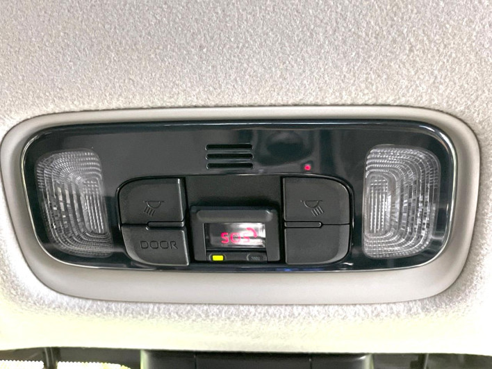2022 Toyota Yaris Cross 6AA-MXPJ10 (UW-6a2e1bbd9e933)[19]