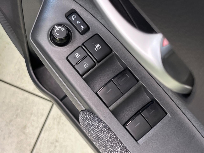 2023 Toyota Sienta 6AA-MXPL10G (UW-6a2e1bc779813)[5]