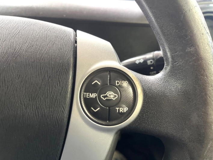 2012 Toyota Aqua DAA-NHP10 (UW-6a2e1bdf9a176)[15]