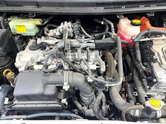 2012 Toyota Aqua DAA-NHP10 (UW-6a2e1bdf9a176)[23]