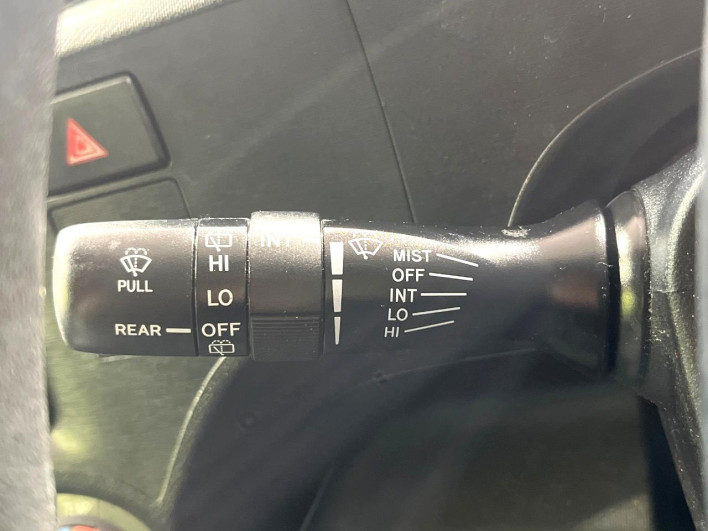 2012 Toyota Aqua DAA-NHP10 (UW-6a2e1bdf9a176)[16]