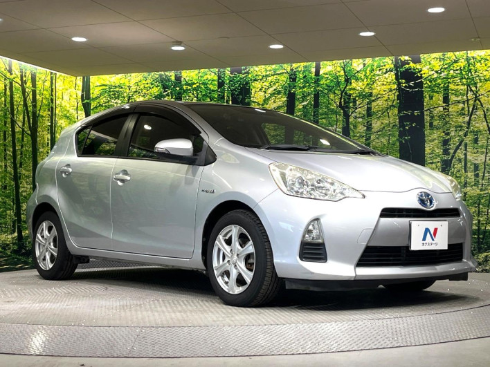 2012 Toyota Aqua DAA-NHP10 (UW-6a2e1bdf9a176)[5]