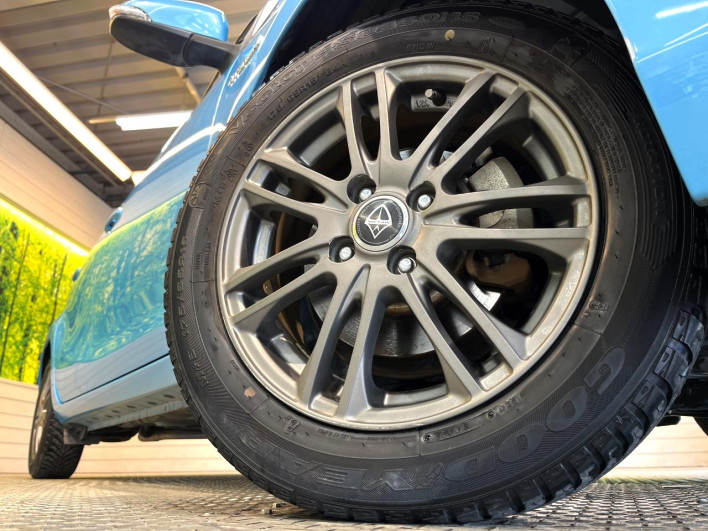 2013 Toyota Aqua DAA-NHP10 (UW-6a2e1be12a2a6)[21]