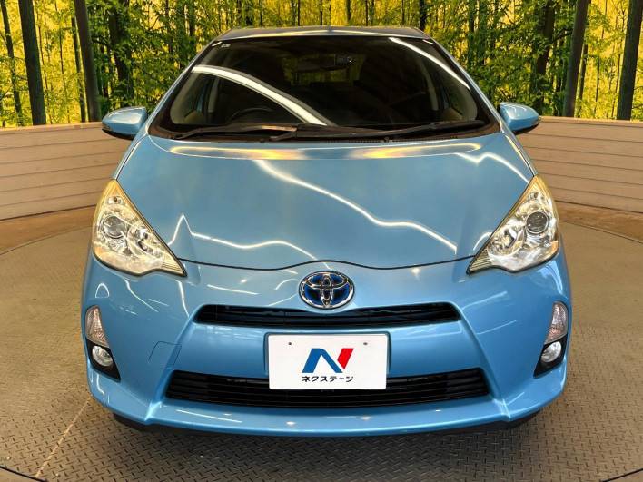 2013 Toyota Aqua DAA-NHP10 (UW-6a2e1be12a2a6)[6]