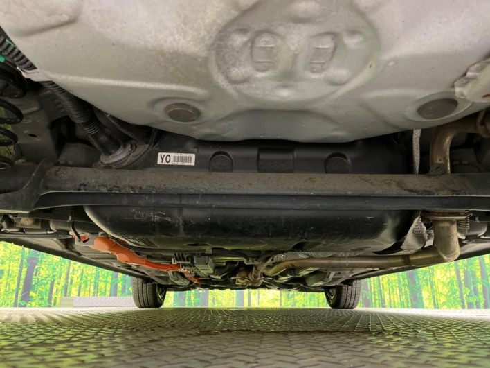 2015 Toyota Aqua DAA-NHP10 (UW-6a2e1be258a5e)[7]